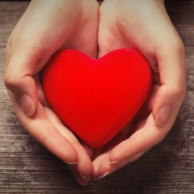 sponsor-heart-hand-news-950x612